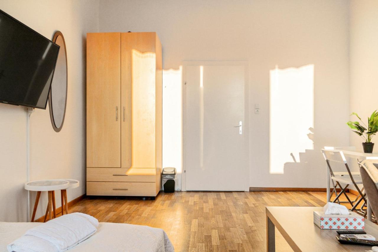 Joyful 2Br Shared Apt Near Millenium Tower & Danube River Viena Exterior foto